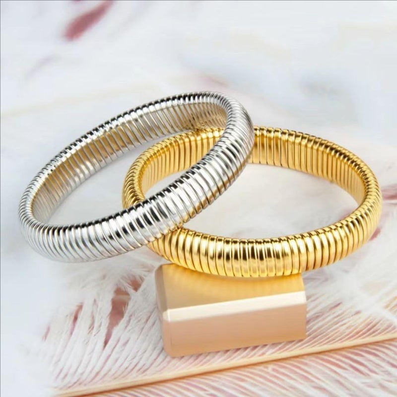 JUNYANGY Gold Bangles for Women Set of 3 Chunky Stretch Bangles Bracelets 24K Gold Plated Stainless Steel Bracelets Flexible Wide Stack Bracelets Designer Look Alike Jewelry for Women - Image 5